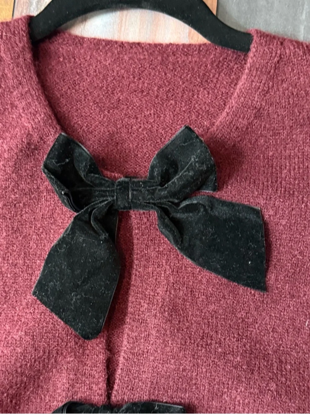 Commense Burgundy Velvet Bow Sweater Cropped Lantern Sleeve Coquette Romantic M - Picture 11 of 15